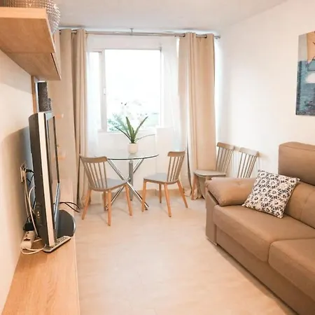 Centrico Y En Primera Linea De Playa. Apartment *